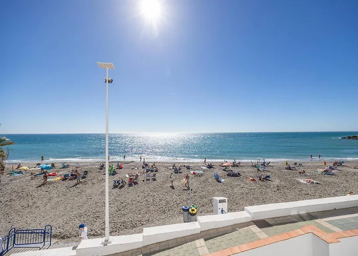 Vacacional En Edificio Torresol, Primera Linea De Playa Апартаменты Нерха