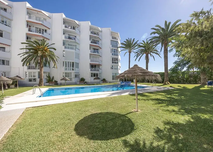 Vacacional En Edificio Torresol, Primera Linea De Playa Апартаменты Нерха